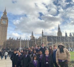 Student Leaders Visit Parliament